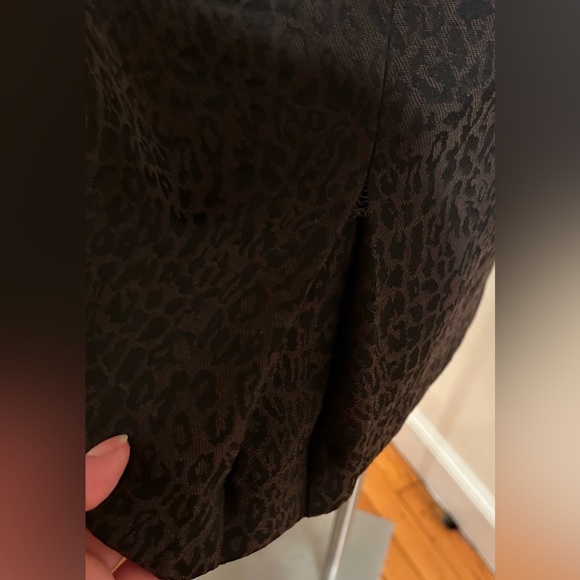 Ann Taylor Brown & Black Animal Print. Split In Back. Closure Zip In BackSz 4P - Picture 7 of 12